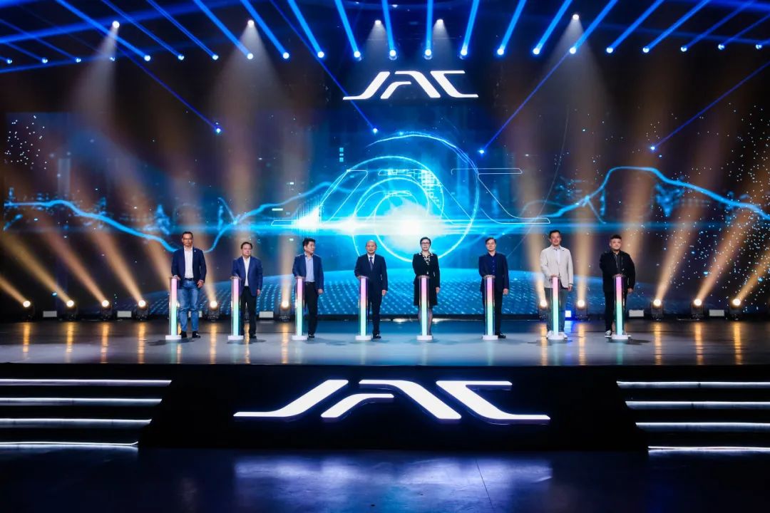 й